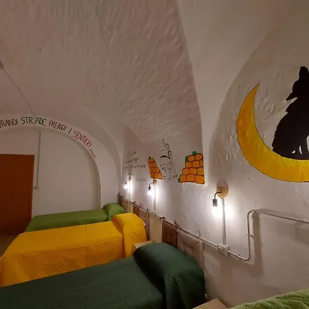 Hostel Lupus In Fabula